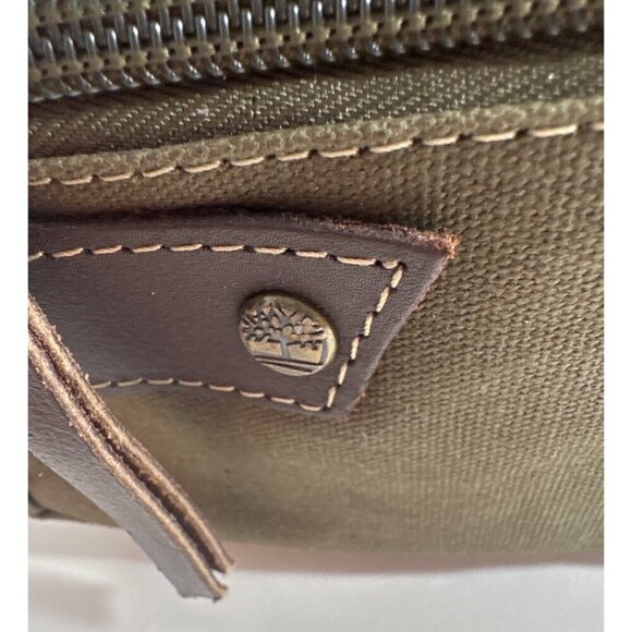 Timberland Khaki Canvas Toiletry Kit Travel Bag Zipper Closure 9”x6”x4” NWOT - Picture 2 of 5